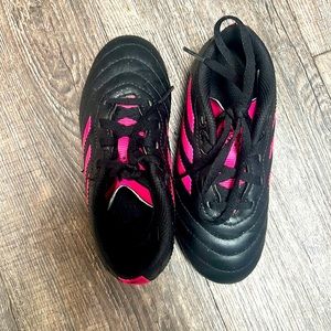 Size 11 girls soccer cleats